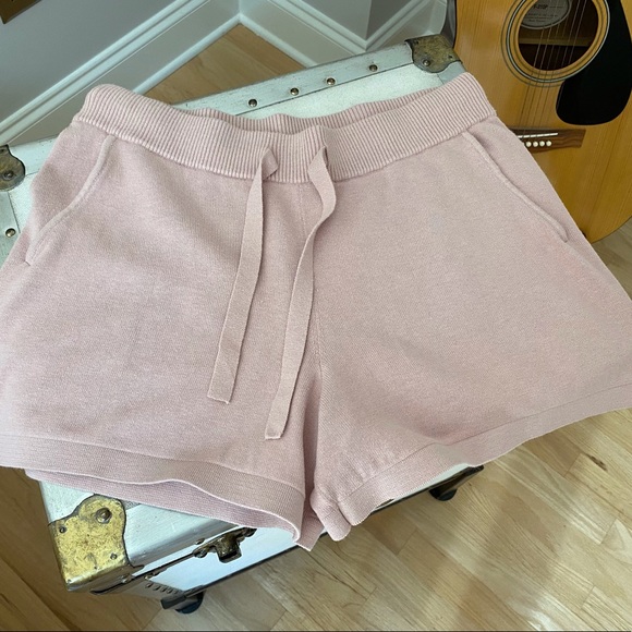 Banana Republic Sweater Shorts. Size XSP. - Picture 1 of 3